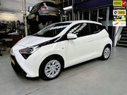 Toyota Aygo - 1.0 VVT-i x-play | Apple carplay / Android auto | Navigatie 