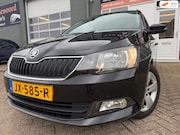 Skoda Fabia - Combi 1.0 Style met parkeersensoren en bluetooth en cruise c