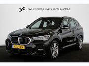 BMW X1 - xDrive25e Executive M Sport Trekhaak Stoelverwarming Apple C