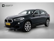 BMW X2 - SDrive18i Executive Edition Automaat (NAVIGATIE, TREKHAAK AF