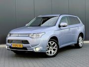 Mitsubishi Outlander - 2.0 PHEV Instyle+ 4WD Navi - Xenon - Trekhaak