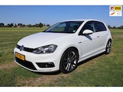 Volkswagen Golf - 1.2 TSI R-Line Lounge Connected Series|Bluetooth|Stoelverwar