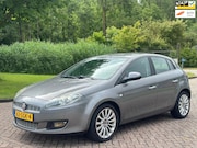 Fiat Bravo - 1.4 MultiAir Business/AIRCO/CRUISE/NAVI/PARKEERSENS VOOR-ACH