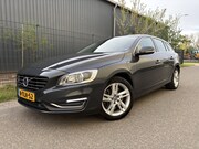 Volvo V60 - 2.4 D6 AWD Plug-In Hybrid Summum / DEALER ONDERHOUDEN / AUTO