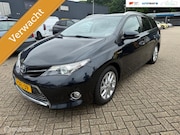 Toyota Auris - 1.8 Hybrid Exe.|RIJKLAAR|CAMERA|THAAK|GARANTY