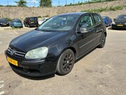 Volkswagen Golf - 1.6 FSI Trendline