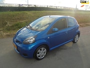 Toyota Aygo - Toyota ayco 1.0 benzine 5 deurs airco navigatie 150.000km ee