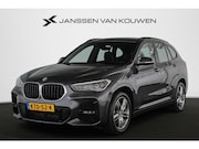 BMW X1 - xDrive25e M Sport Stoelverwarming LED Sportstoelen Navi