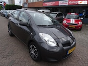 Toyota Yaris - 1.0 VVTi Acces/Airco/Navi/Parkeer sensor