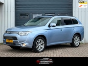 Mitsubishi Outlander - 2.0 PHEV Instyle SCHUIFDAK/NAVI/LEER
