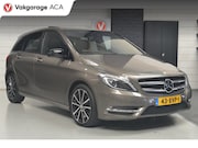 Mercedes-Benz B-klasse - 180 Ambition // AUTOMAAT // TREKHAAK // LEDER // NAVI // PAN