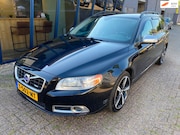 Volvo V70 - 2.5FT R-Design 230PK LEER / XENON / PDC / TREKHAAK