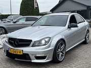 Mercedes-Benz C-klasse - C63 AMG 6.2 V8 Sedan 2009 Facelift P30 Performance Pack