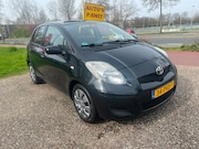 Toyota Yaris - 1.3 VVTi Comfort AIRCO 1EIGENAAR ONDERHOUDS BOEKJES AANWEZIG