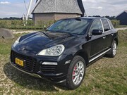 Porsche Cayenne - 4.8 Turbo