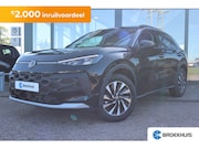 Volkswagen T-Roc - Life First Edition | Trekhaak | 'App-Connect' draadloze smar