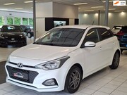 Hyundai i20 - 1.2 4 Cilinder Cruise/Bluetooth/PDC/Stoel en stuurverwarming