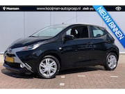 Toyota Aygo - 1.0 VVT-i x-play | Navigatie | Camera | Airco