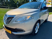 Lancia Ypsilon - 0.9 TwinAir Silver AUTOMAAT met schuifdak, leder en airco