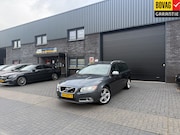 Volvo V70 - 2.0T R-Edition | 3E EIGENAAR | AUTOMAAT | LEDER | NAVI | XEN