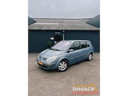 Renault Mégane - SCENIC 7 zitter - APK Sept 2026 - 2.0L benzine - trekhaak - 