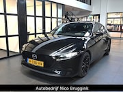 Mazda 3 - e-SkyActiv-X 180 automaat Luxury met I-activsense *Trekhaak*