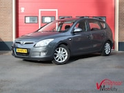 Hyundai i30 - 1.6 CRDi Dyn. Bns | Clima | Cruise | PDC |