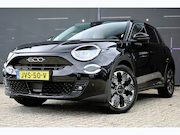 Fiat 600 - 600e La Prima 54 kWh 3 Fase | Navigatie | Stoelverwarming | 