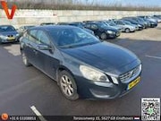 Volvo S60 - 1.6 T4 Kinetic | Leder | Cruise | Climate | Navi |