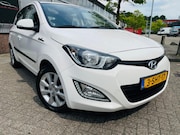 Hyundai i20 - 1.2i i-Deal AIRCO 15'LMV BLUETOOTH NAVIGATIE