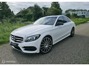 Mercedes-Benz C-klasse - 180 AMG / 19 inch / Pano / Leder / Camera