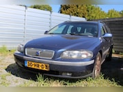 Volvo V70 - MEENEEMPRIJS!! 2.4 140pk Comfort Line automaat ECC/cruise AP