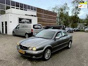 Jaguar X-Type - 2.0 V6 Business Edition - RIJDT & SCHAKELT GOED!