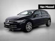 Volkswagen Golf - 1.5 eHybrid Style Edition | Trekhaak | Panoramadak | Apple C