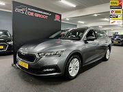 Skoda Octavia - Combi 1.5 e-TSI Business Edition / NL auto / eerste eigenaar
