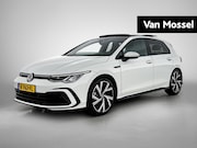 Volkswagen Golf - 1.5 eTSI R-Line | 150 PK | Automaat | Panorama Schuif-Kantel