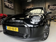 MINI Cooper - Mini E Essential XS 40.7 kWh Nieuw Camera, Head-up display,