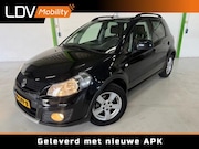 Suzuki SX4 - 1.6 EXCLUSIVE / Trekhaak / 95352 km / Stoelverwarming / LM v