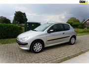 Peugeot 206 - 1.4 Pop' Art AIRCO fijne auto