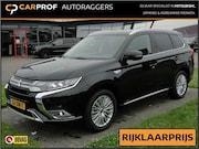 Mitsubishi Outlander - 2.4 Phev Intense + I Trekhaak I Schuifdak I El. Klep