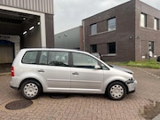 Volkswagen Touran - 1.6-16V FSI Business Cruise Airco Clima