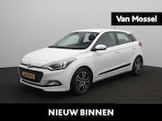 Hyundai i20 - 1.2 HP i-Motion Comfort | Achtertuitrijcamera | Cruise Contr