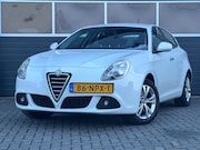 Alfa Romeo Giulietta - 1.4 T Distinctive | | Trekhaak | Navi | Cruise |