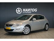 Opel Astra - 1.4 Turbo Cosmo + TREKHAAK / SENSOREN / CLIMATE CONTROL