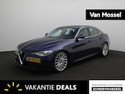 Alfa Romeo Giulia - 2.0T 200pk Aut. Super | Leder | Navigatie | Parkeersensoren
