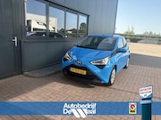 Toyota Aygo - 1.0 VVT-i X-Play Automaat 5-drs. CAMERA/CARPLAY/MEDIA/LIMITE