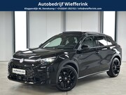 Volkswagen T-Roc - 1.5 eTsi R-Line First Edition | Trekhaak | Pano | Black-styl