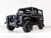 Land Rover Defender - Tophat V8 - Fully custom - Computer controlled pet