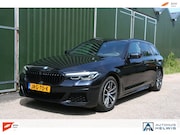 BMW 5-serie - Touring 530e xDrive M-SPORT, SOH 94% ZWART LEER, PANORAMADAK