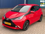 Toyota Aygo - 1.0 VVT-i x-play Airco, Led, NAP